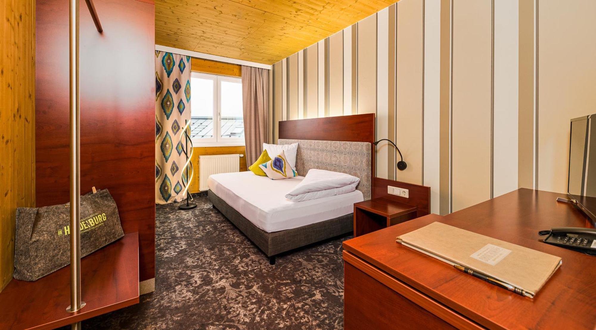 Hotel Die Hindenburg Saalfelden Phòng bức ảnh
